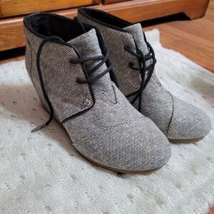 Toms booties